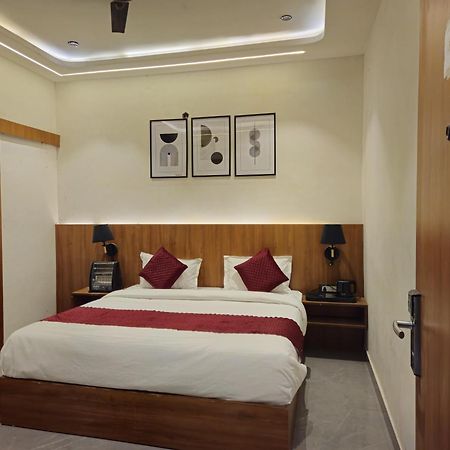 Hotel Royal Orchid Алигарх Экстерьер фото