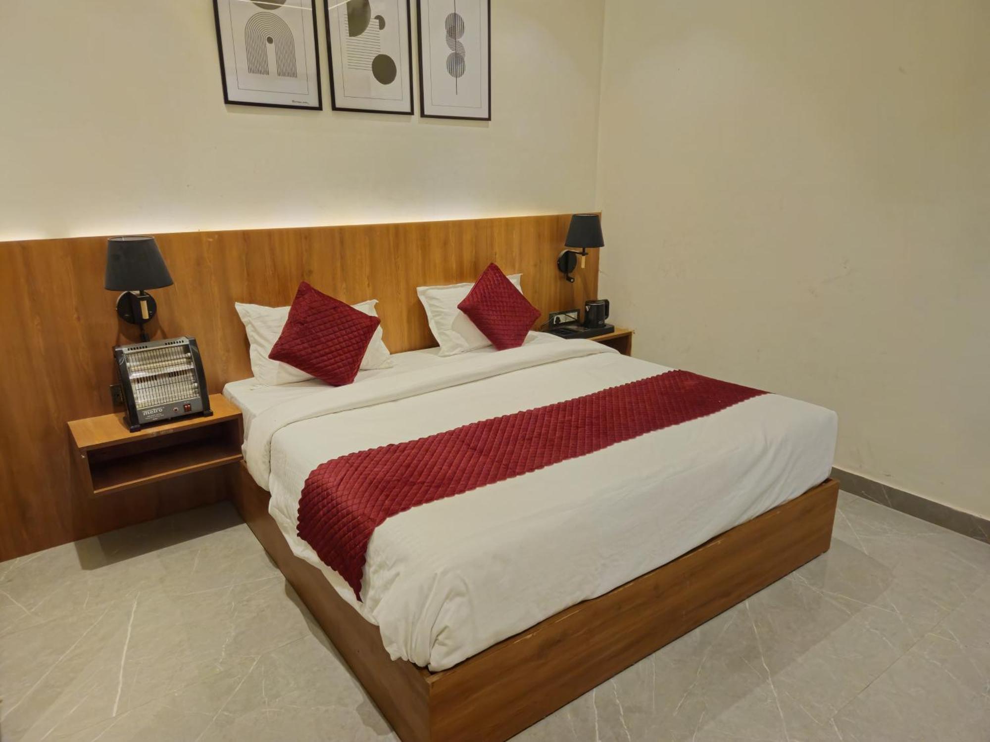 Hotel Royal Orchid Алигарх Экстерьер фото