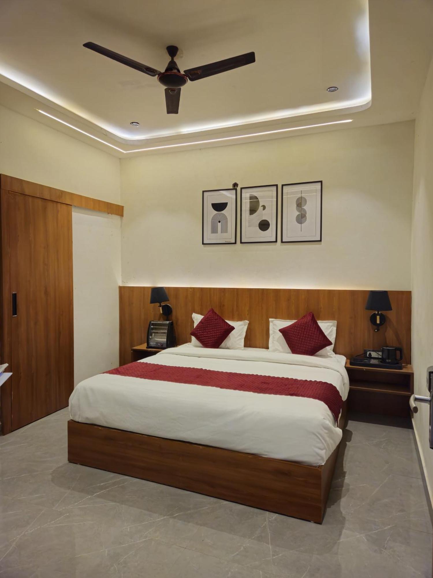 Hotel Royal Orchid Алигарх Экстерьер фото